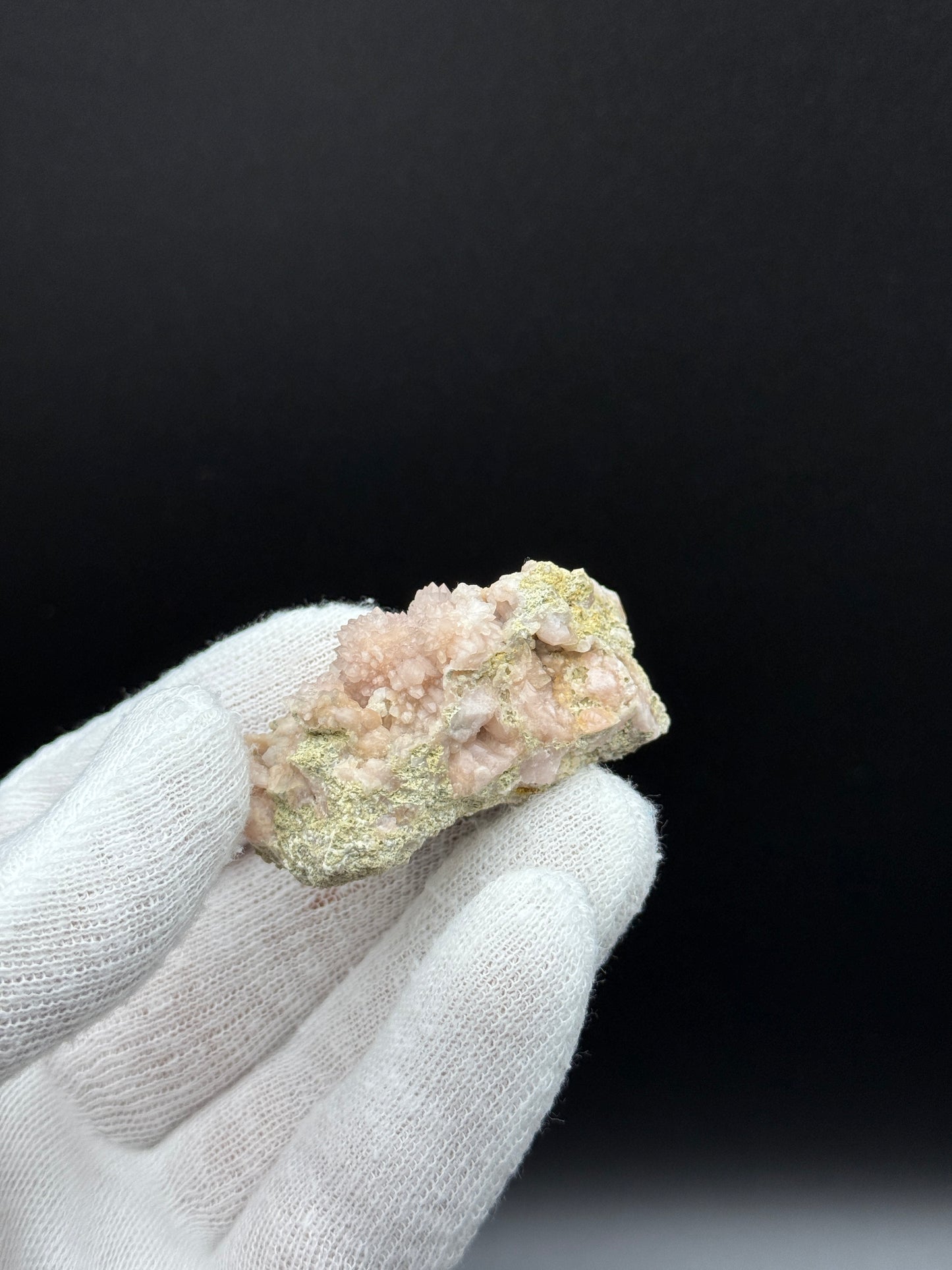 QUARTZ (VAR. ROSE QUARTZ) - HUANCAYO PROVINCE, JUNIN, PERU