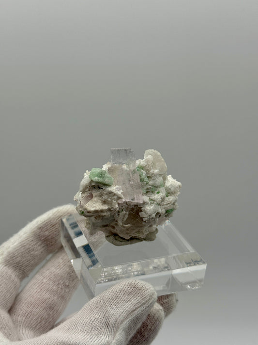 KUNZITE, ELBAITE & ALBITE - PAPROK, KAMDESH DISTRICT, NURISTAN, AFGHANISTAN