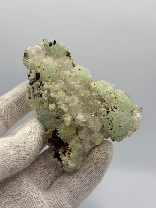 QUARTZ, PREHNITE, EPIDOTE AND BABINGTONITE - YUNNAN, CHINA