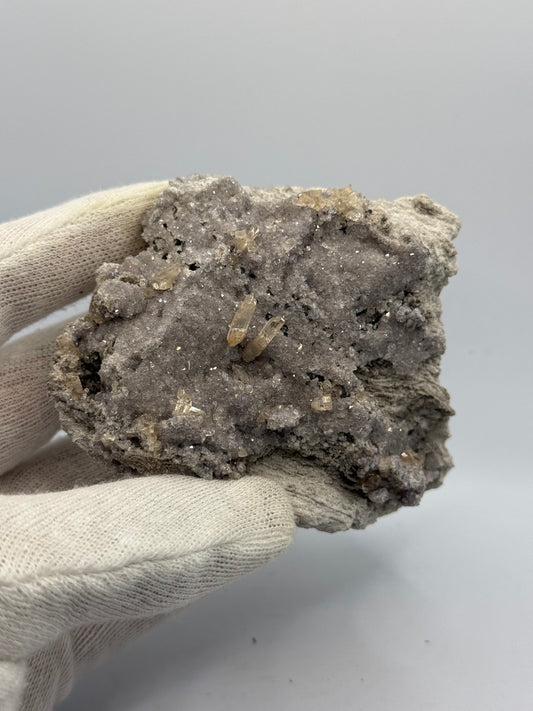 STUNNING TOPAZ CRYSTALS ON QUARTZ - THOMAS RANGERS, UTAH, USA