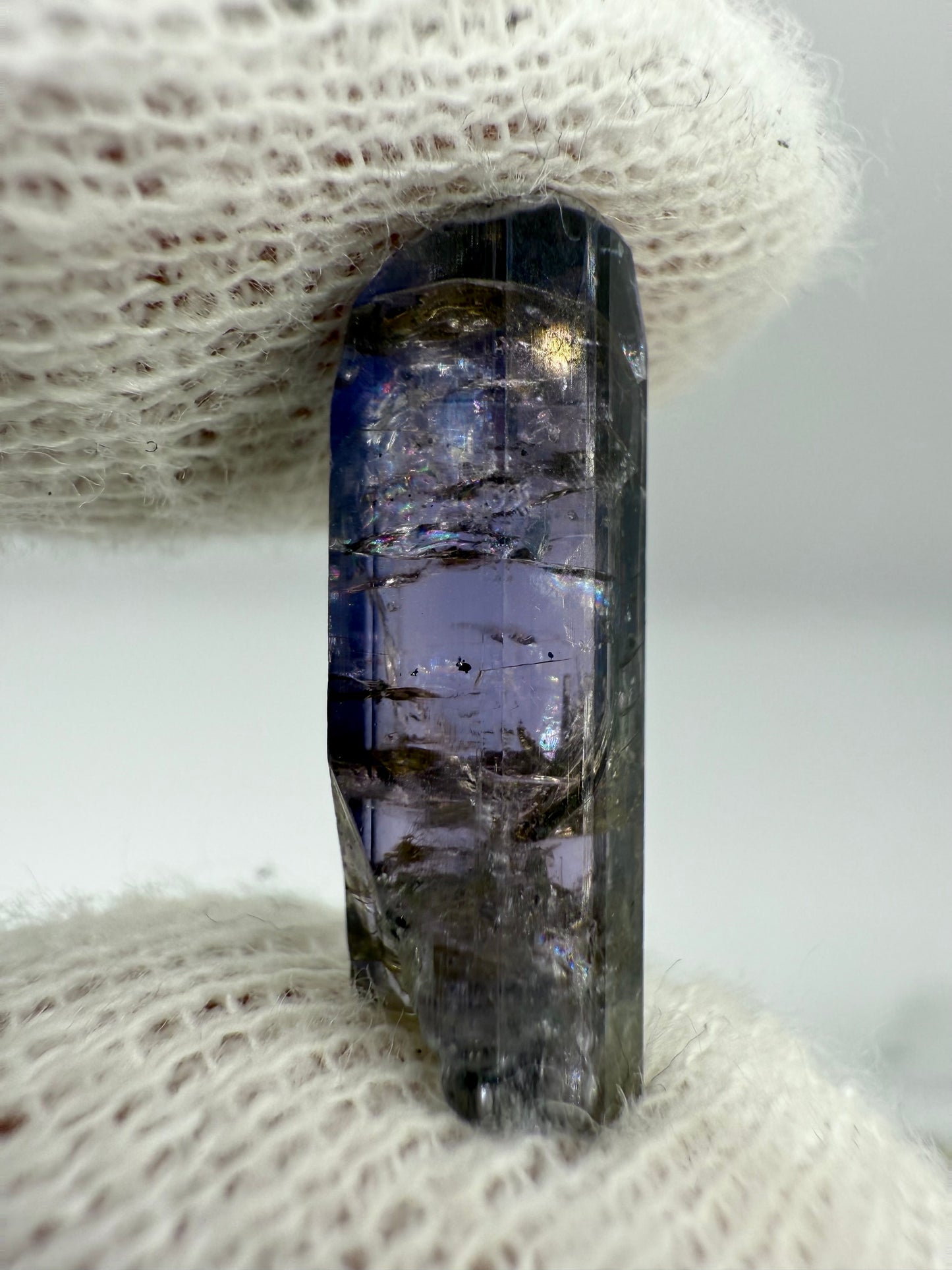 TANZANITE 1.69g - MERELANI HILLS, TANZANIA