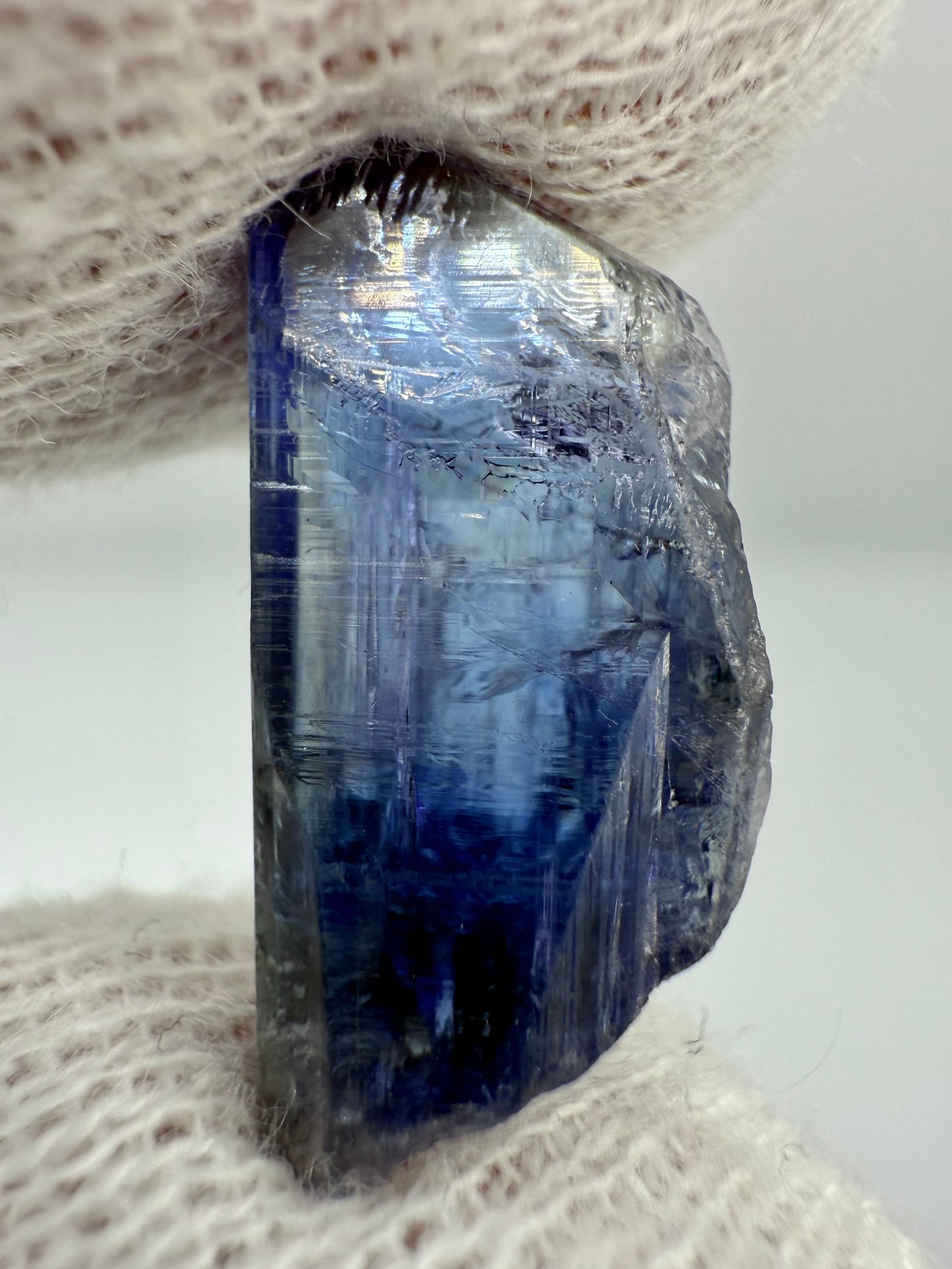 TANZANITE 2.74g - MERELANI HILLS, TANZANIA