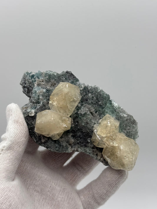 QUARTZ, CALCITE & FLUORITE - YONGCHUN CO., QUANZHOU, FUIJAN, CHINA