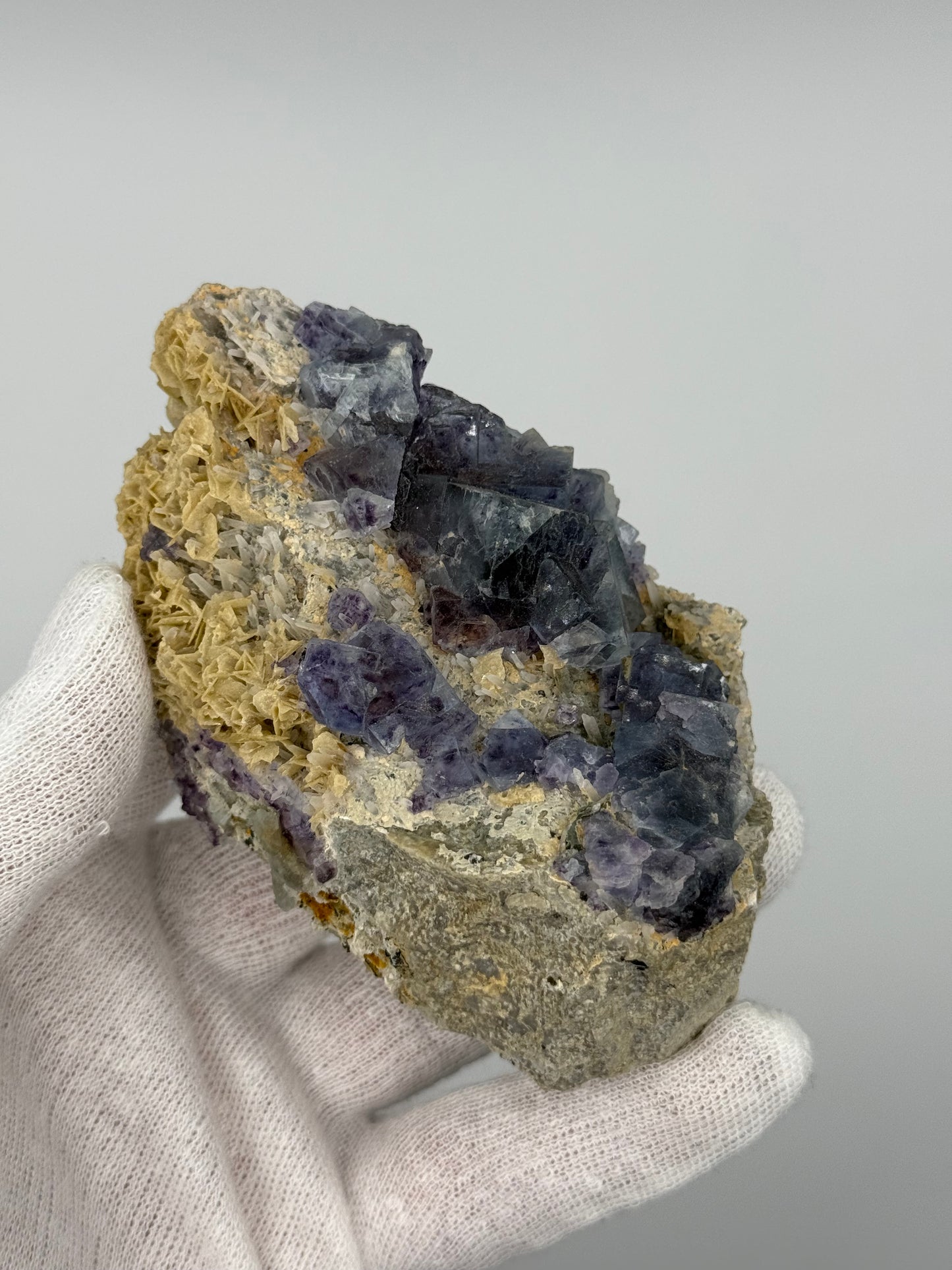 FLUORITE & MUSCOVITE - YINDU AG-PB-ZN DEPOSIT, INNER MONGOLIA, CHINA