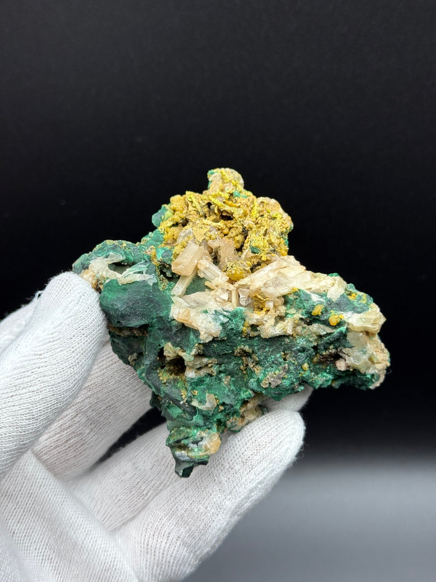 MALACHITE, CERRUSITE & PYROMORPHITE - RUM JUNGLE, NORTHERN TERRITORY, AUSTRALIA