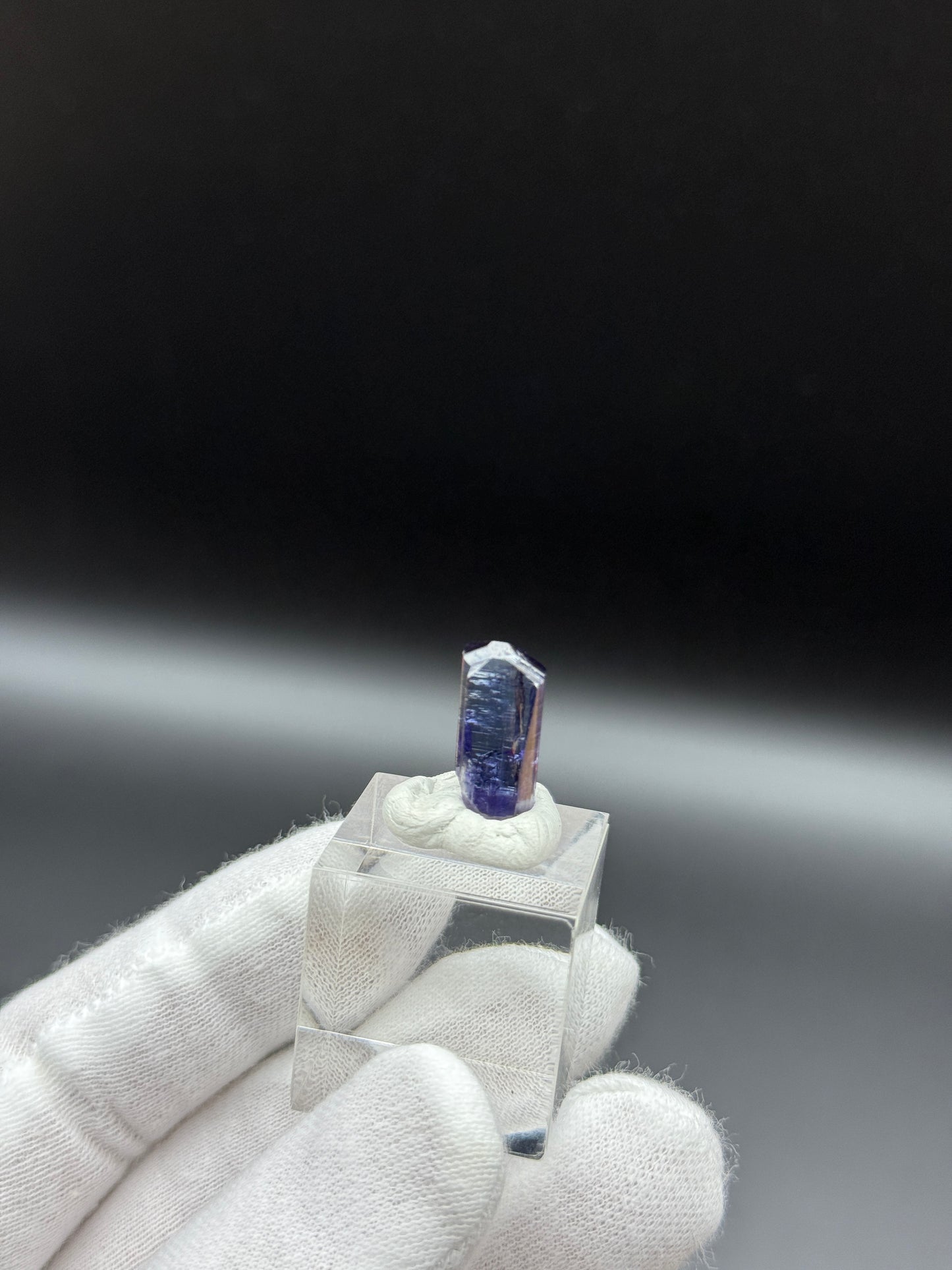 TANZANITE 2.1g - MERELANI HILLS, TANZANIA