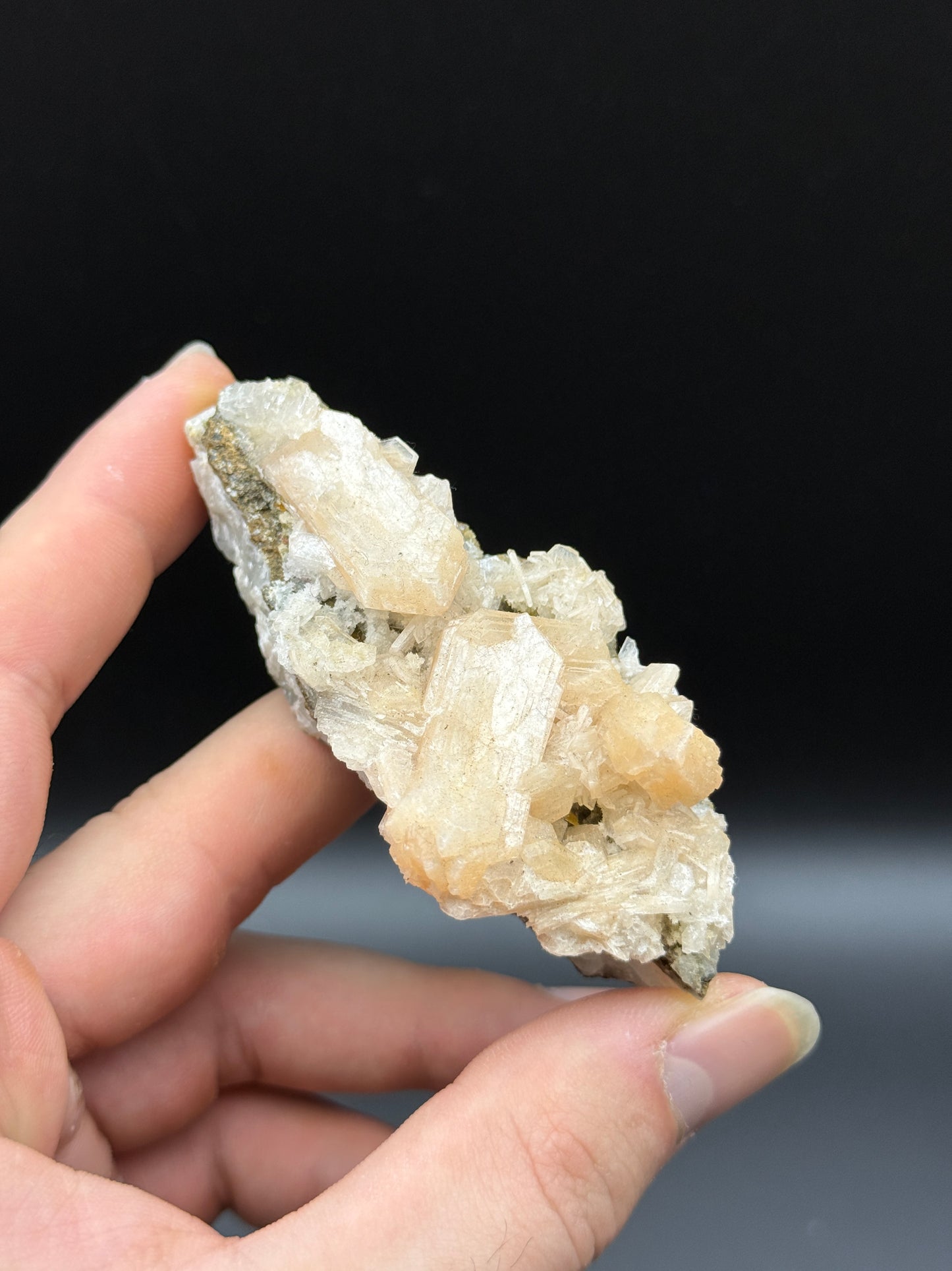 STILBITE - PUNE DISTRICT, PUNE DIVISION, MAHARASHTRA, INDIA