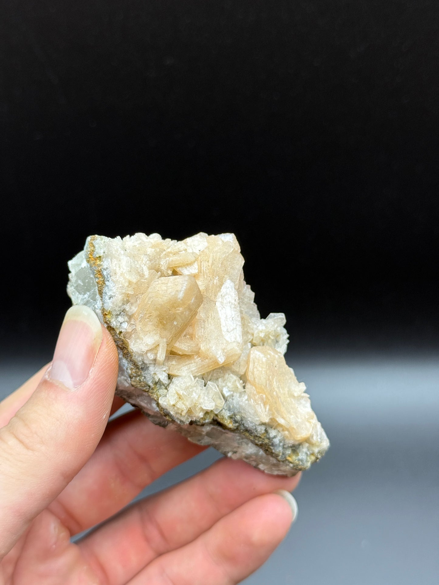 STILBITE - PUNE DISTRICT, PUNE DIVISION, MAHARASHTRA, INDIA