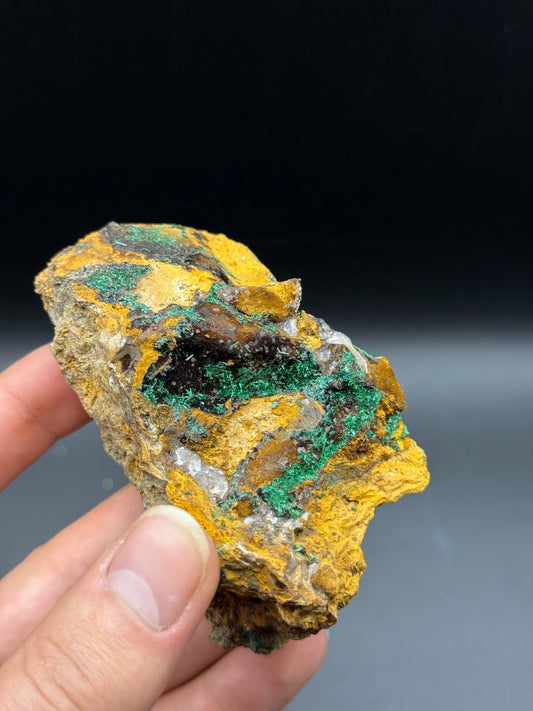 ATACAMITE - MOUNT GUNSON, SOUTH AUSTRALIA