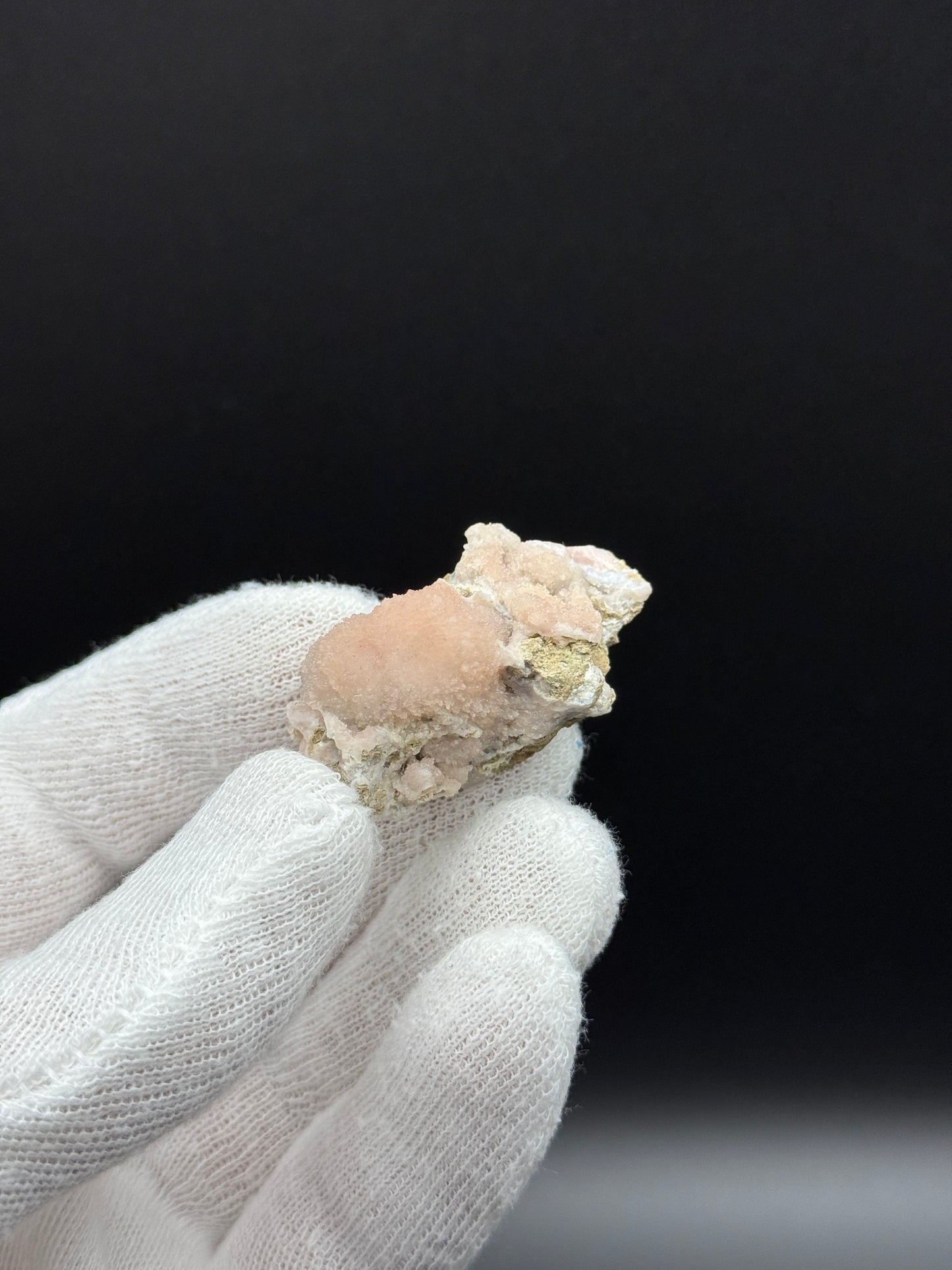 QUARTZ (VAR. ROSE QUARTZ) - HUANCAYO PROVINCE, JUNIN, PERU