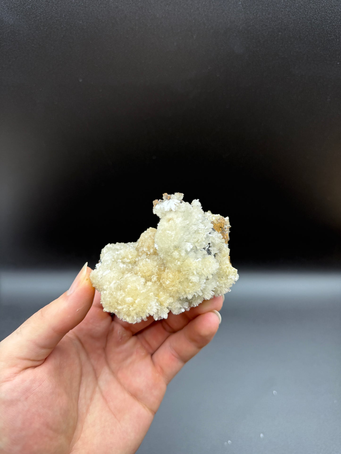 HEMIMORPHITE ON LIMONITE - MAPIMI, DURANGO, MEXICO