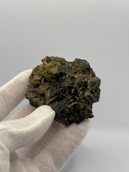 EPIDOTE - HARTS RANGE, NORTHERN TERRITORY
