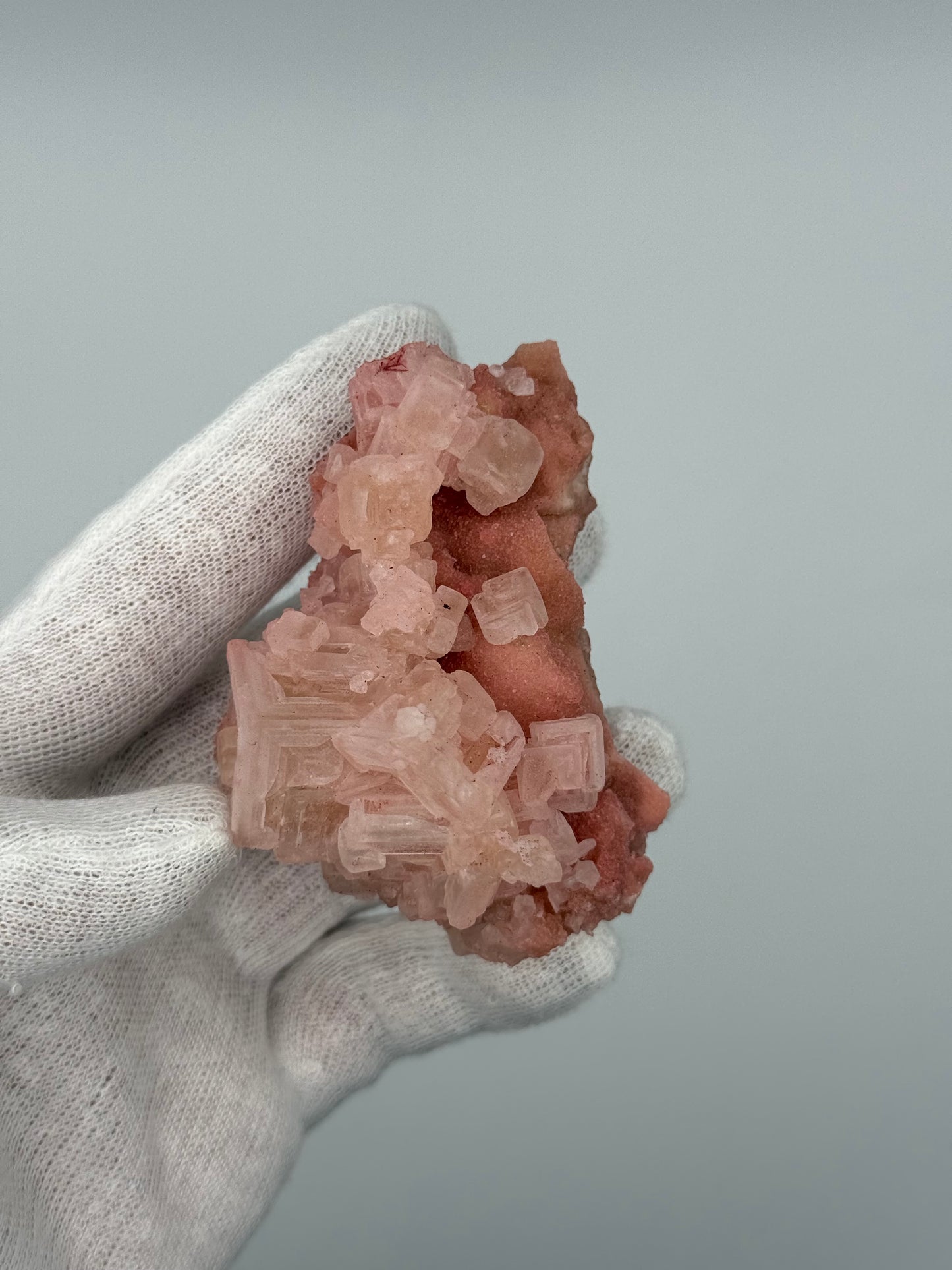PINK HALITE - SEARLES LAKE, SAN BERNARDINO, CALIFORNIA, USA