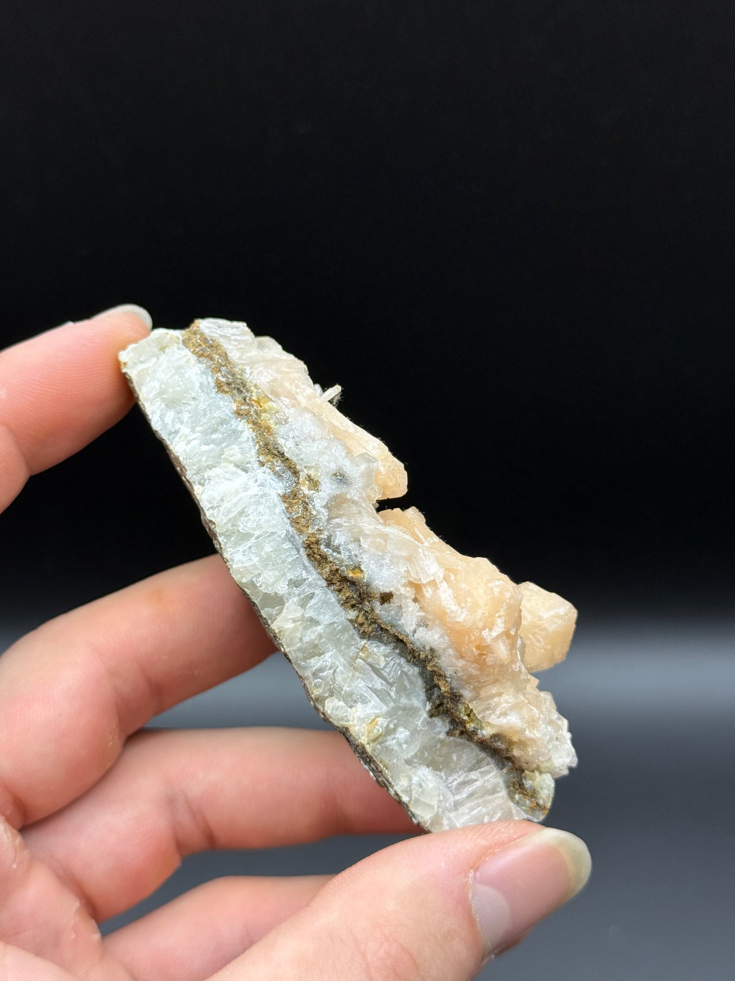 STILBITE - PUNE DISTRICT, PUNE DIVISION, MAHARASHTRA, INDIA